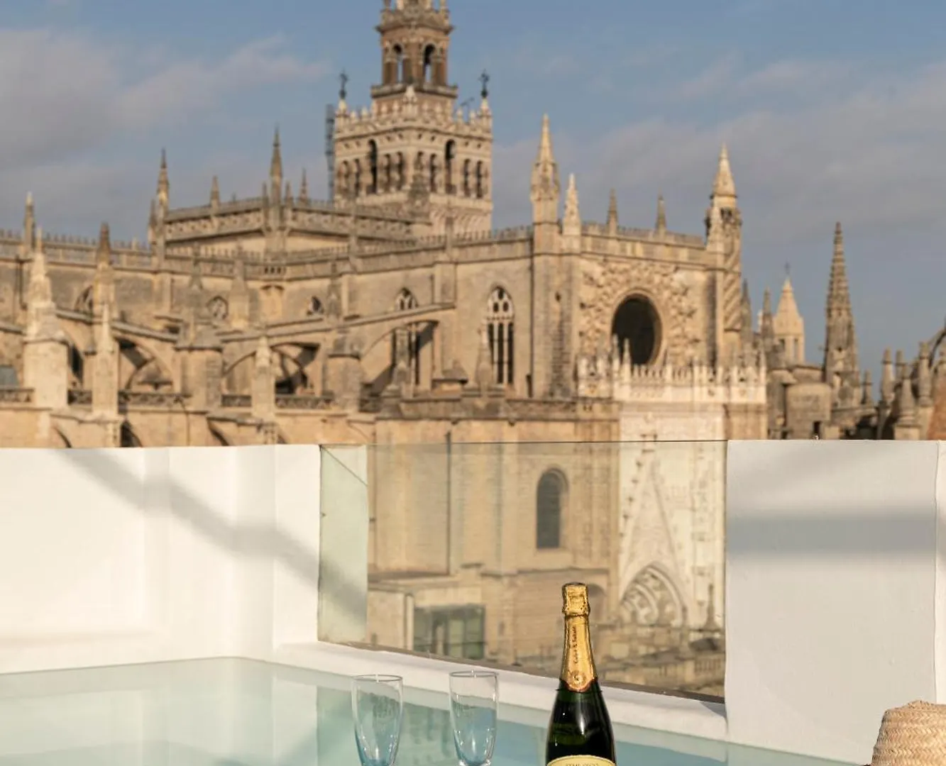 Isg Apartments Modern Atticpool At The Cathedralfree Parking Sevilha