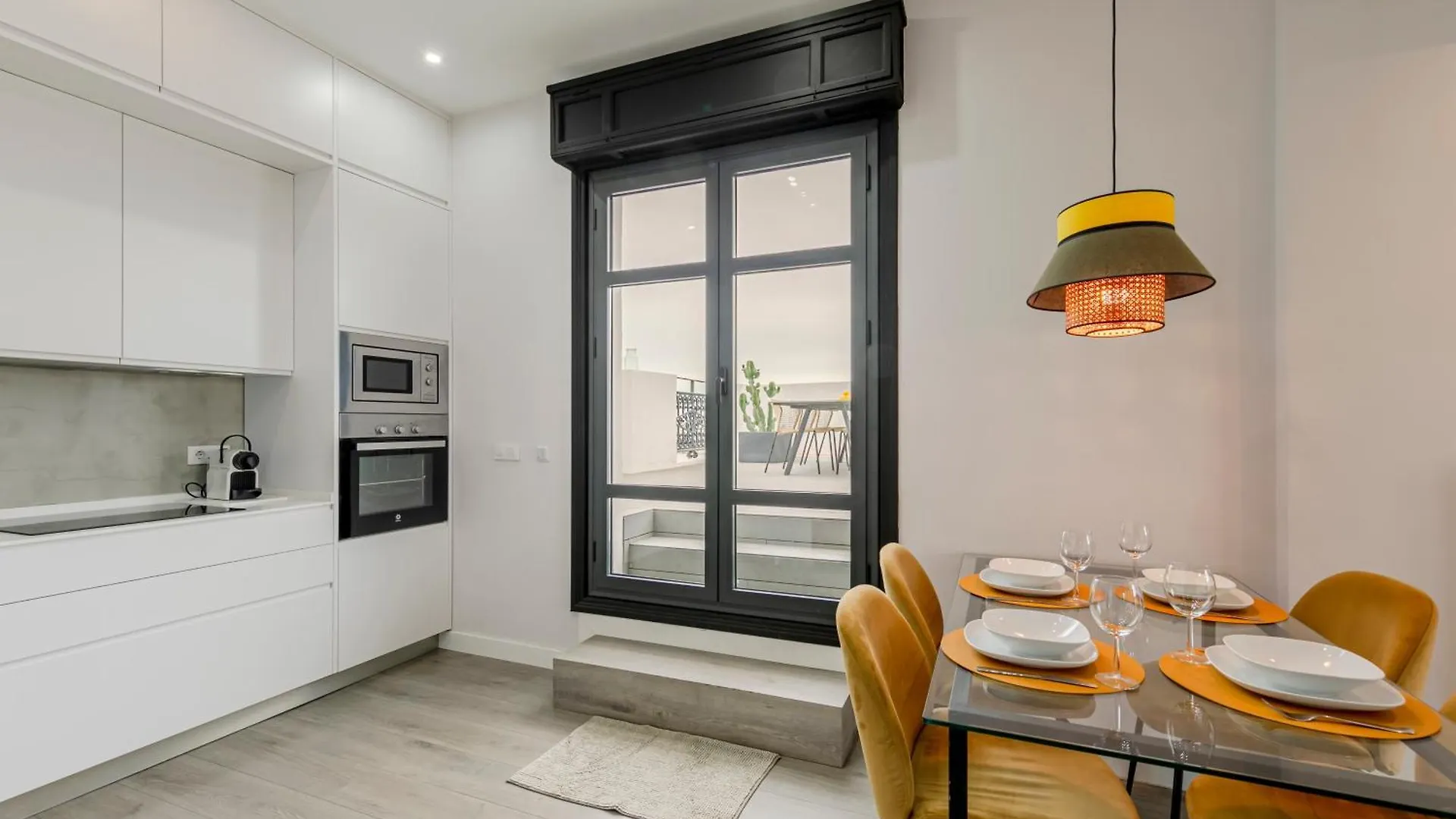 Isg Apartments Modern Atticpool At The Cathedralfree Parking Sevilha