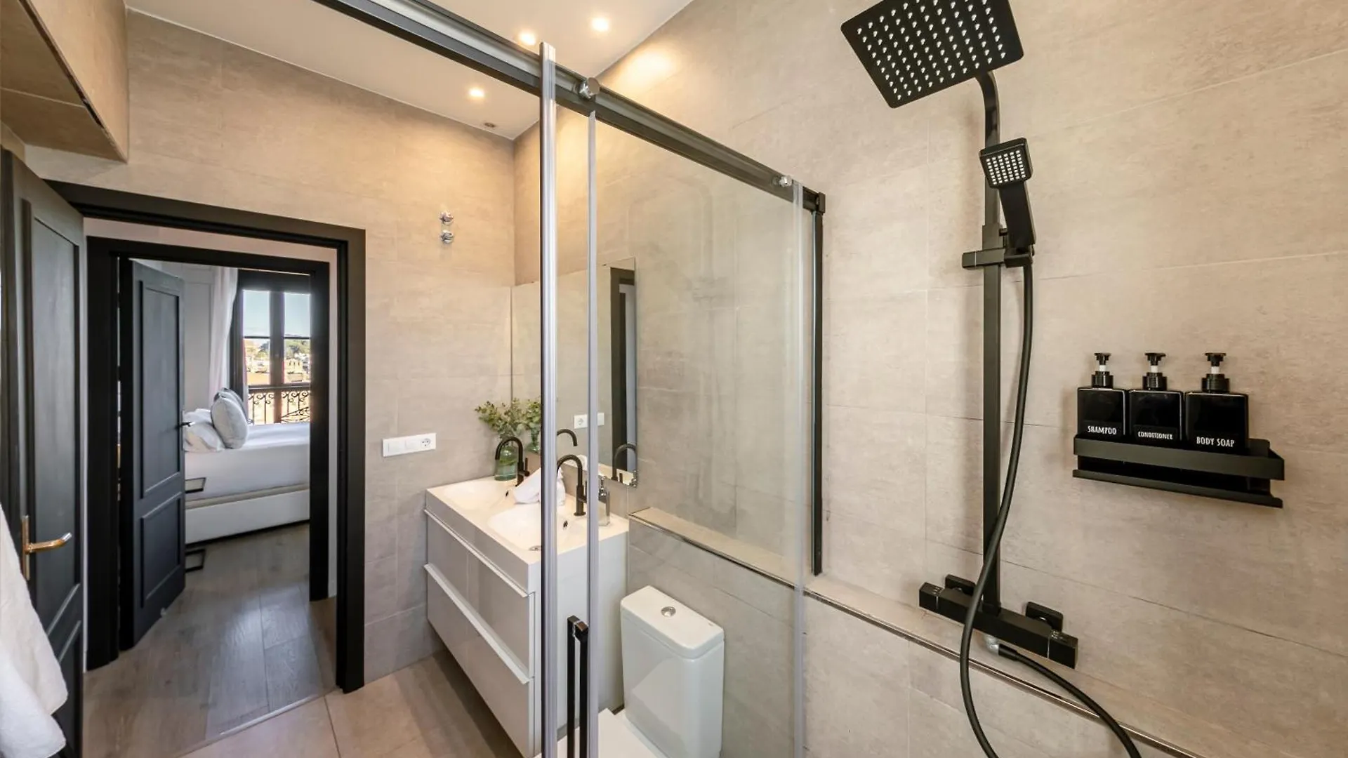 Isg Apartments Modern Atticpool At The Cathedralfree Parking Sevilha