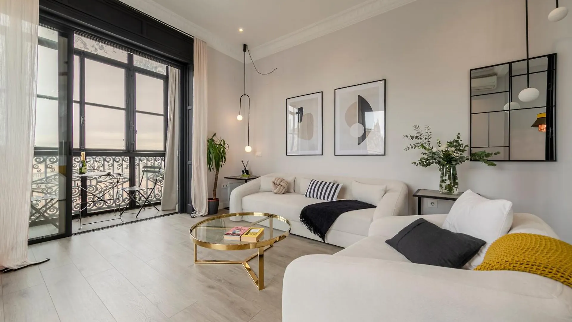 Isg Apartments Modern Atticpool At The Cathedralfree Parking Σεβίλλη 0*,  Ισπανία