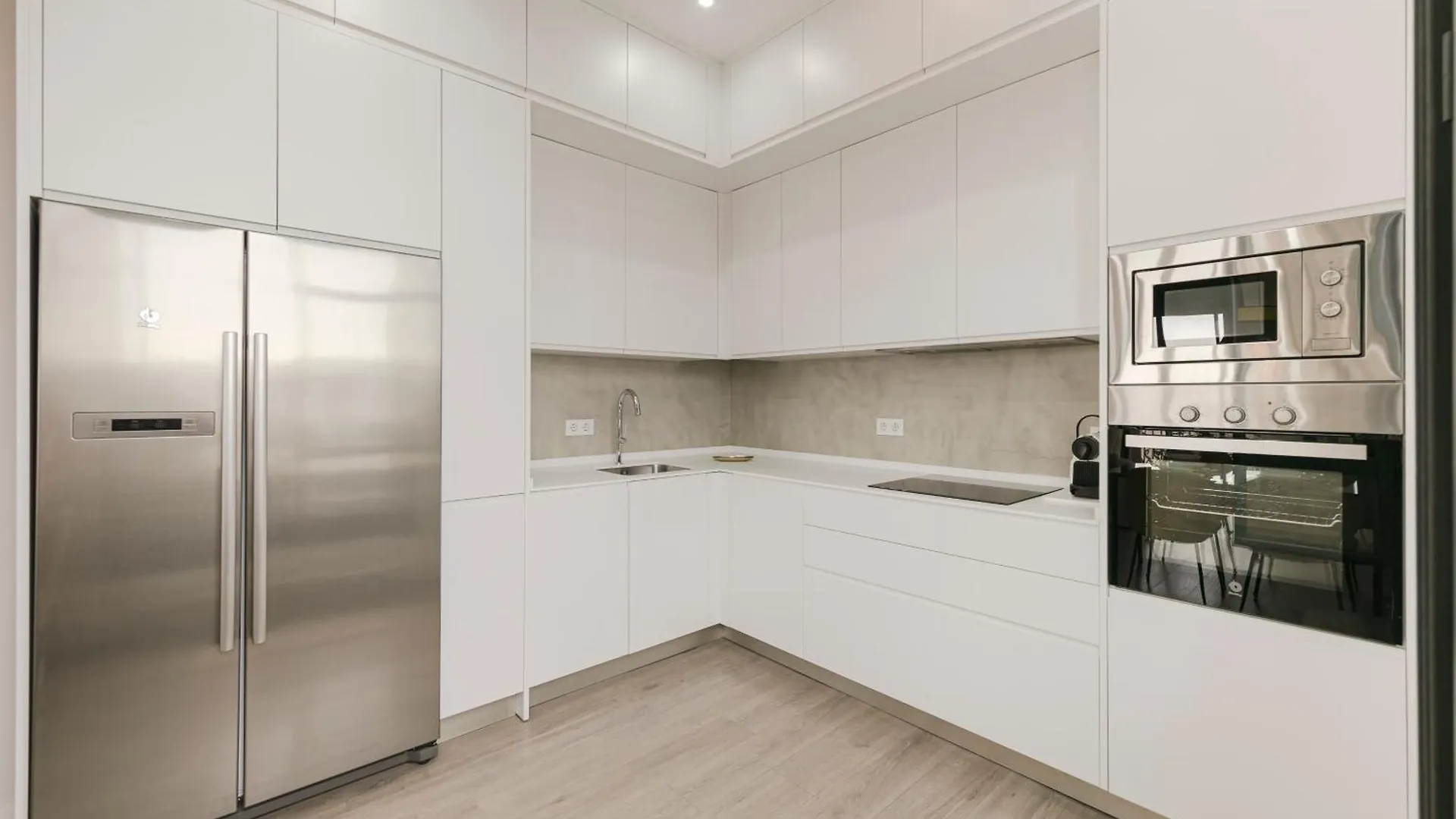 Isg Apartments Modern Atticpool At The Cathedralfree Parking Sevilla