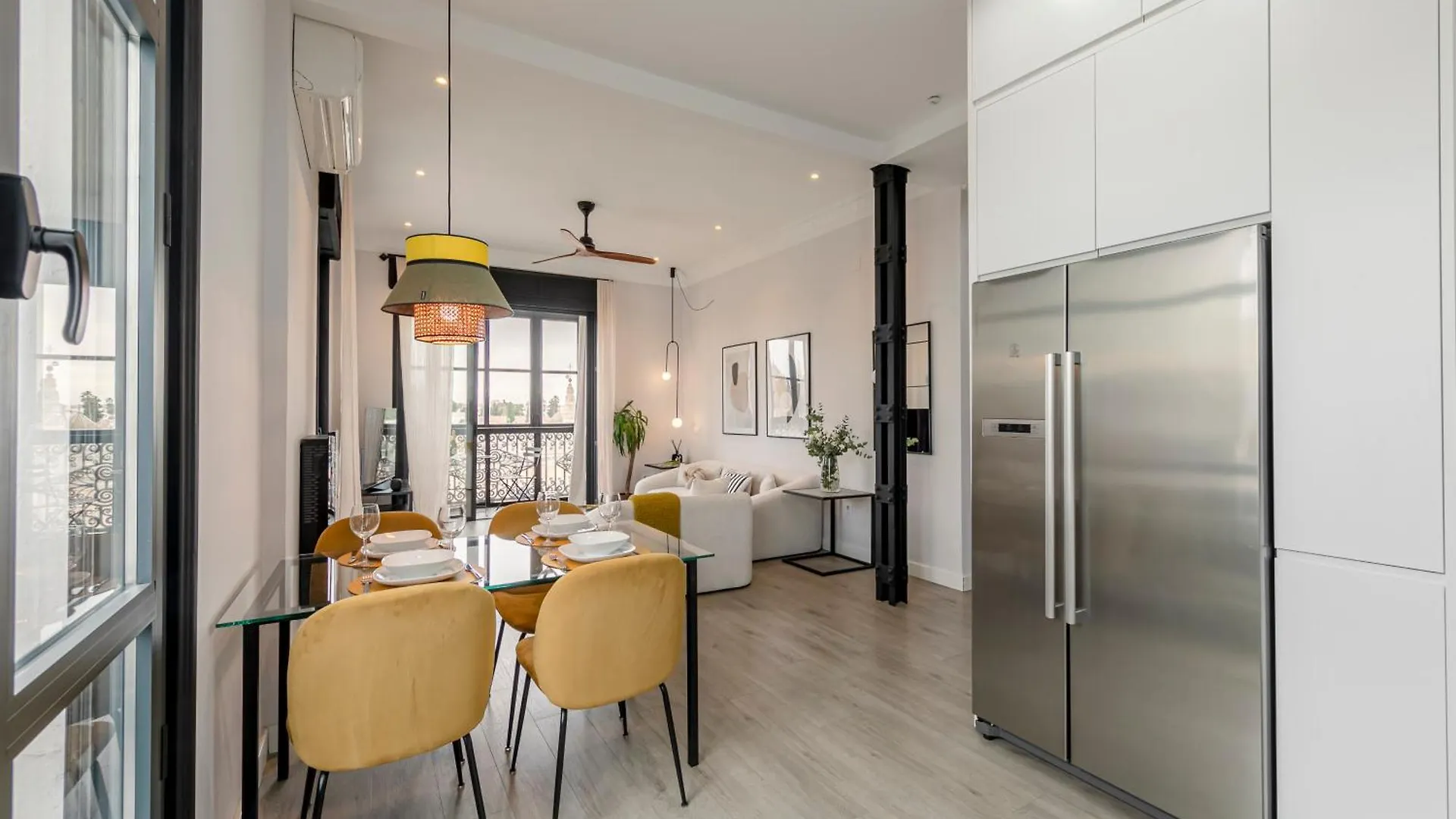 Isg Apartments Modern Atticpool At The Cathedralfree Parking Sevilla 0*,